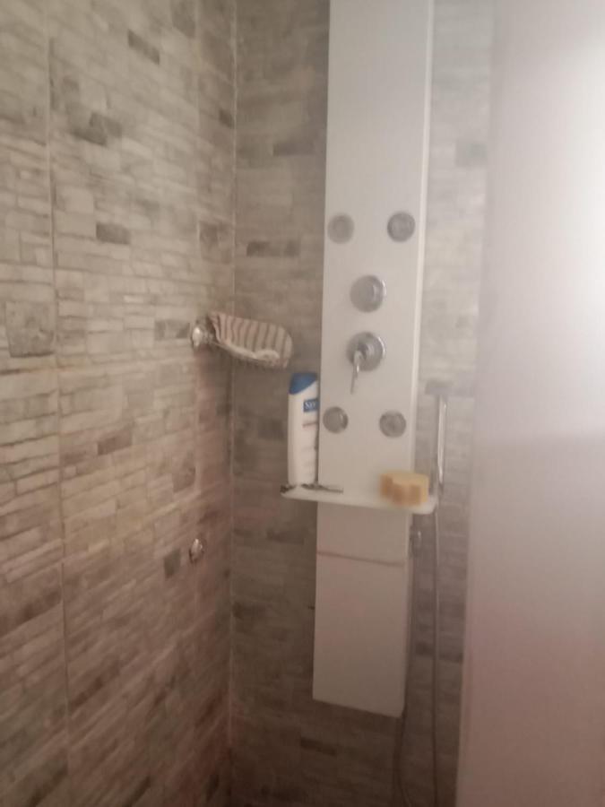 Habitacion Privada Tarragona Con Cocina Salon Y Terraza Piso Compartido المظهر الخارجي الصورة